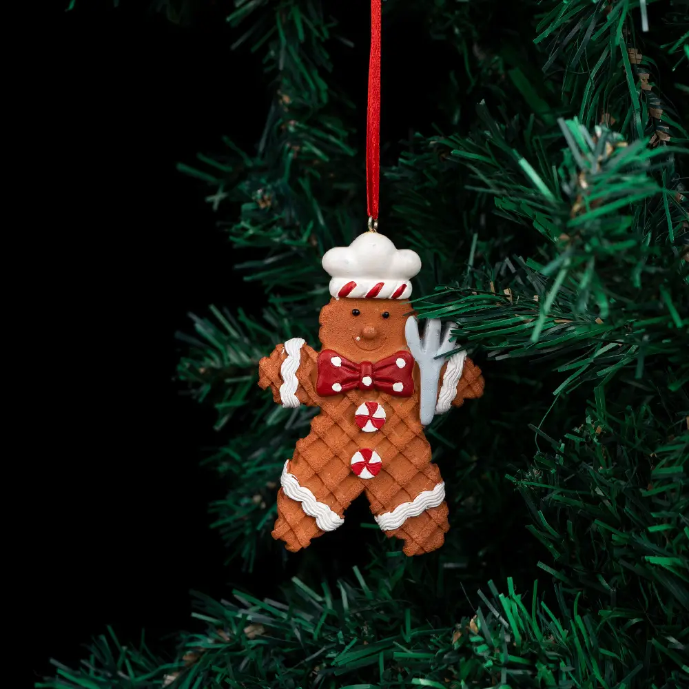 Reindeer Christmas Tree Pendant with Snowflake Design — feature 14