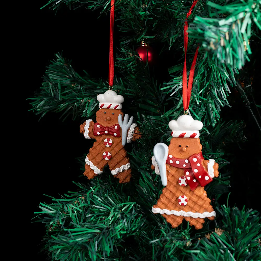Reindeer Christmas Tree Pendant with Snowflake Design — feature 5
