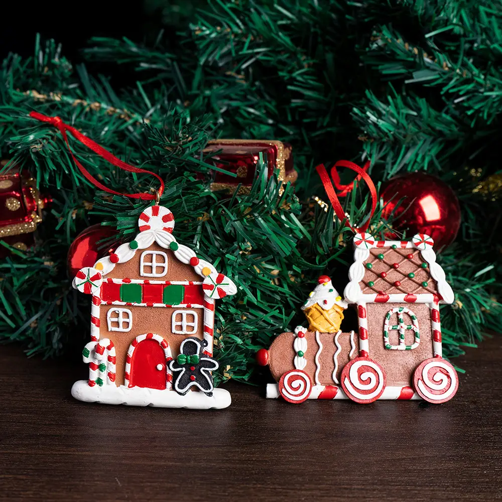 Reindeer Christmas Tree Pendant with Snowflake Design — feature 6