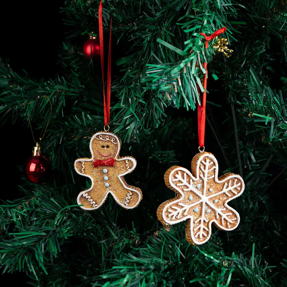 Reindeer Christmas Tree Pendant with Snowflake Design — feature 8