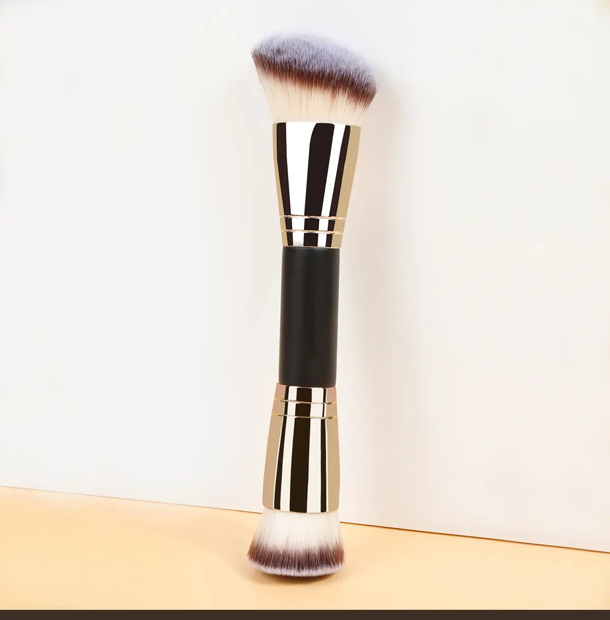 Double-Headed Makeup Brush for Foundation & Contouring — feature 21