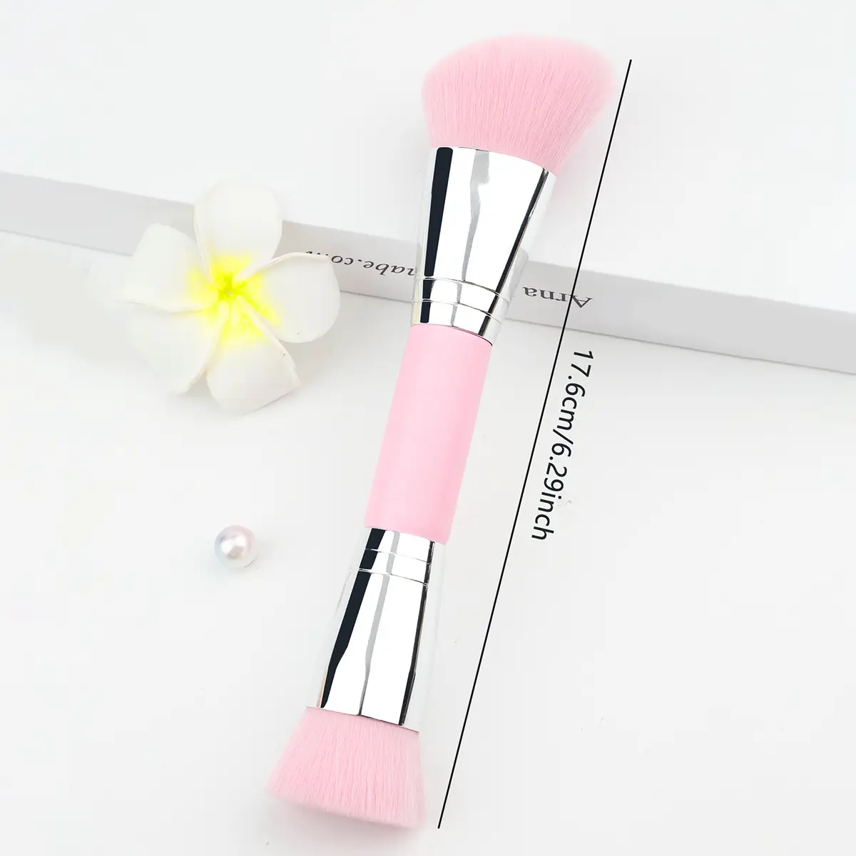 Double-Headed Makeup Brush for Foundation & Contouring — feature 22
