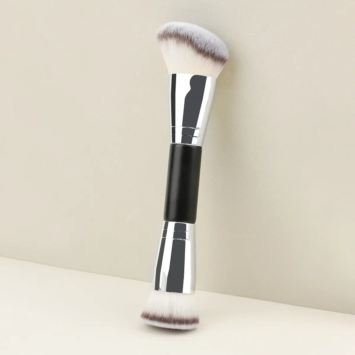 Double-Headed Makeup Brush for Foundation & Contouring — feature 25