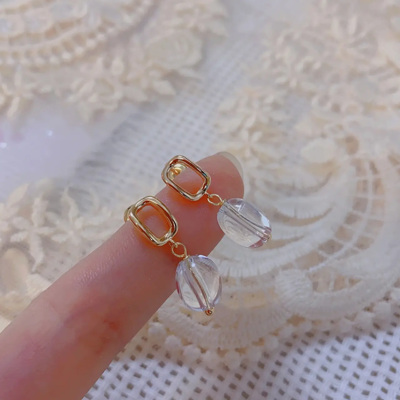 White Crystal 3D Earrings 14k Gold Fashion Trend