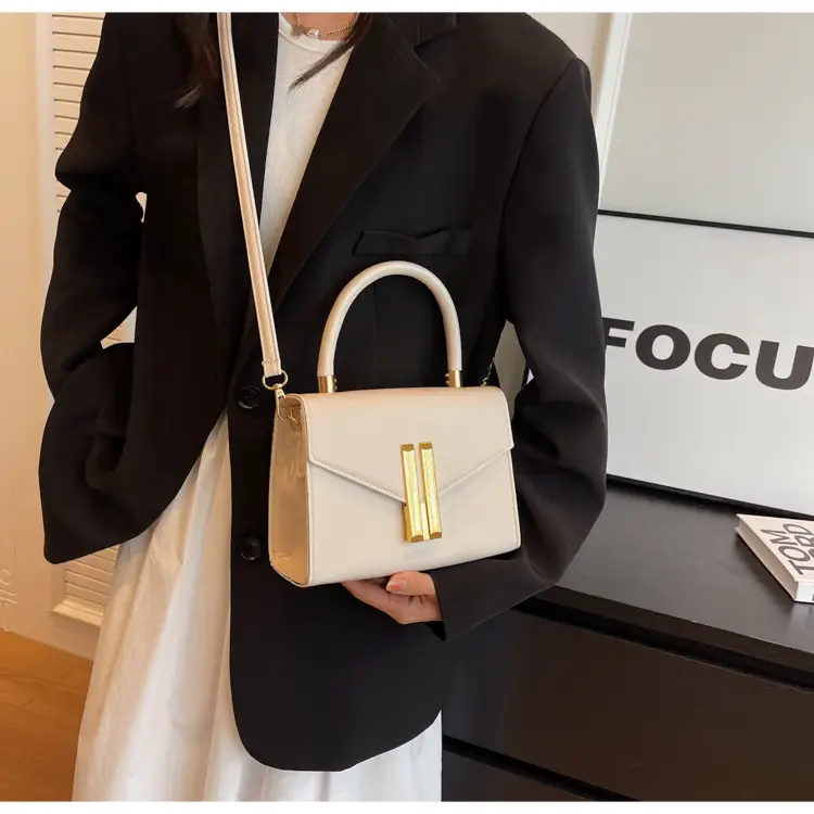Pink Leather Shoulder Bag with Gold Clasp — feature 13