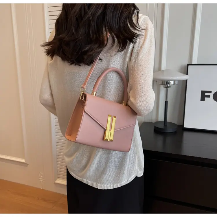 Pink Leather Shoulder Bag with Gold Clasp — feature 16
