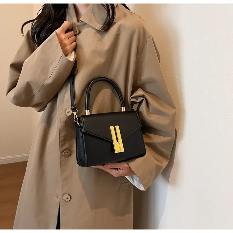 Pink Leather Shoulder Bag with Gold Clasp — feature 18