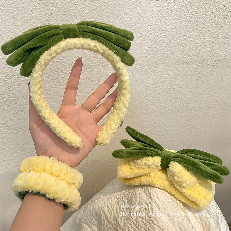 Plush Pineapple Headband for Women Wet Proof Wrist Strap — feature 2
