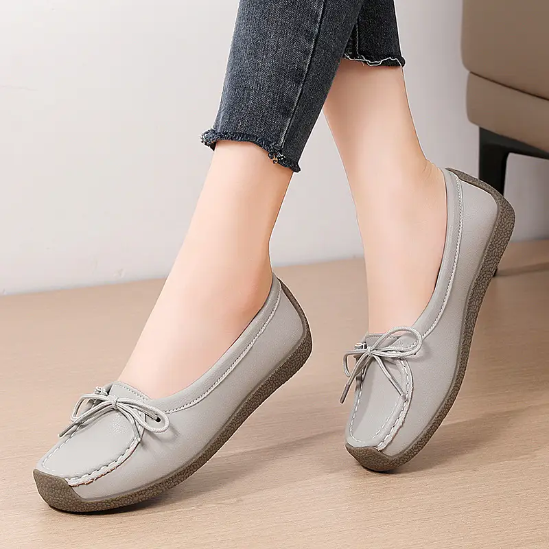 Spring and Autumn Shallow Leather Loafers, Korean Style Large Size Women's Casual Flat Shoes, Slip-On Non-Slip Mom Shoes - Image 8