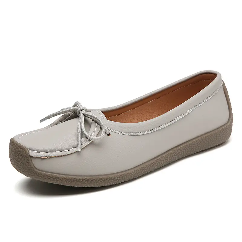 Spring and Autumn Shallow Leather Loafers, Korean Style Large Size Women's Casual Flat Shoes, Slip-On Non-Slip Mom Shoes - Image 3