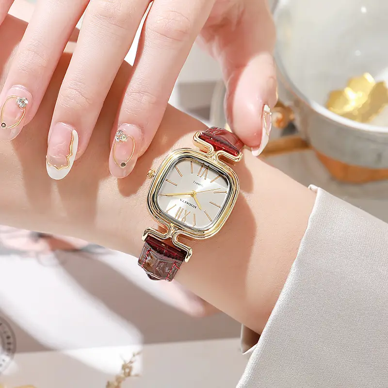Elegant Women's Watch with Thin Strap & Small Dial — feature 7