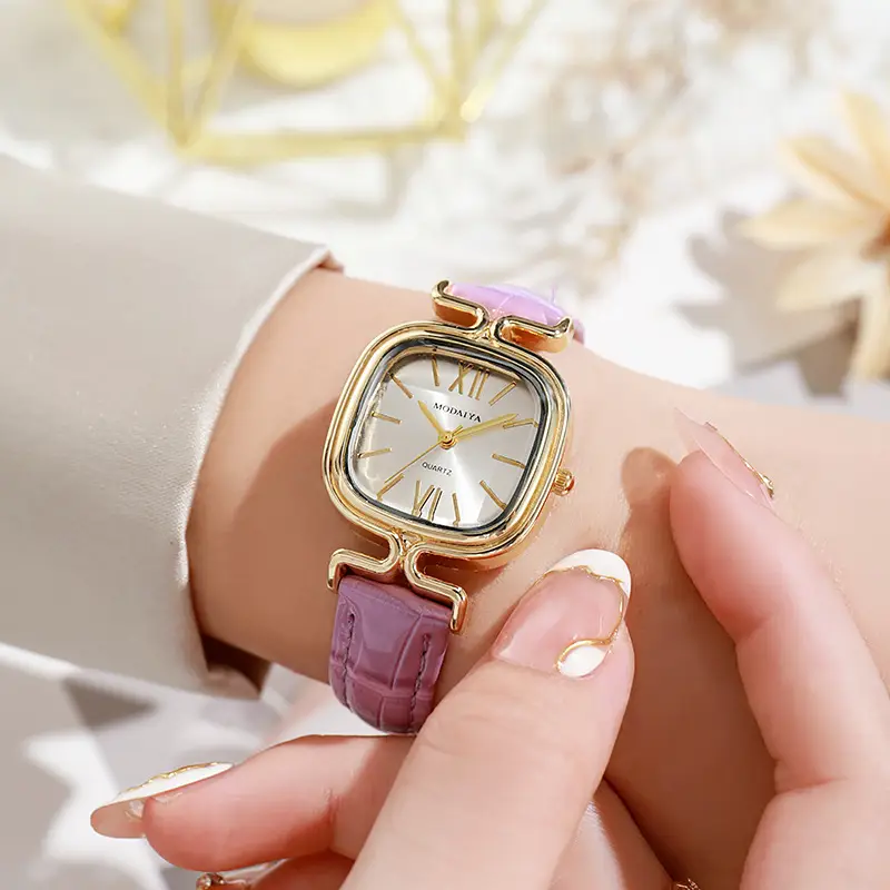 Elegant Women's Watch with Thin Strap & Small Dial — feature 9