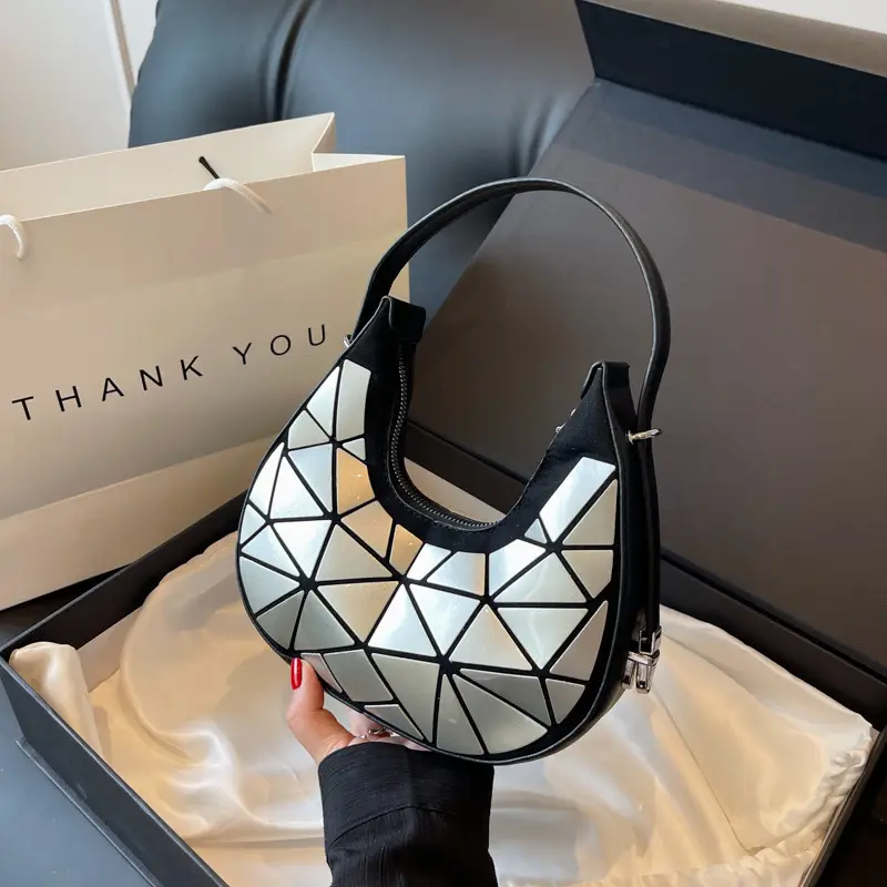 2023 New Women's Black Textured Shoulder Bag - Image 4