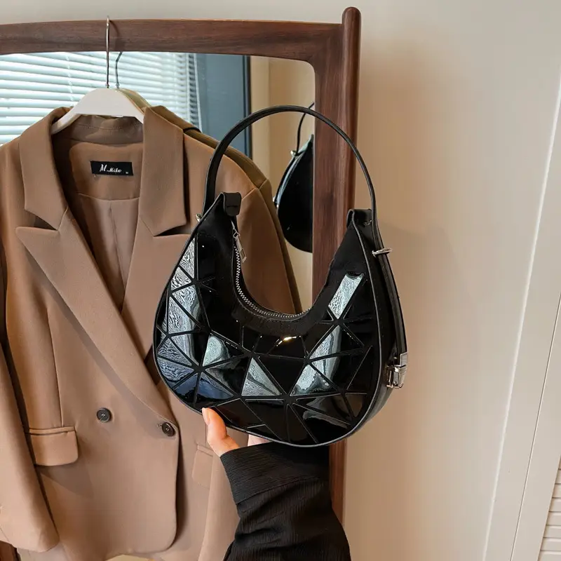2023 New Women's Black Textured Shoulder Bag - Image 5