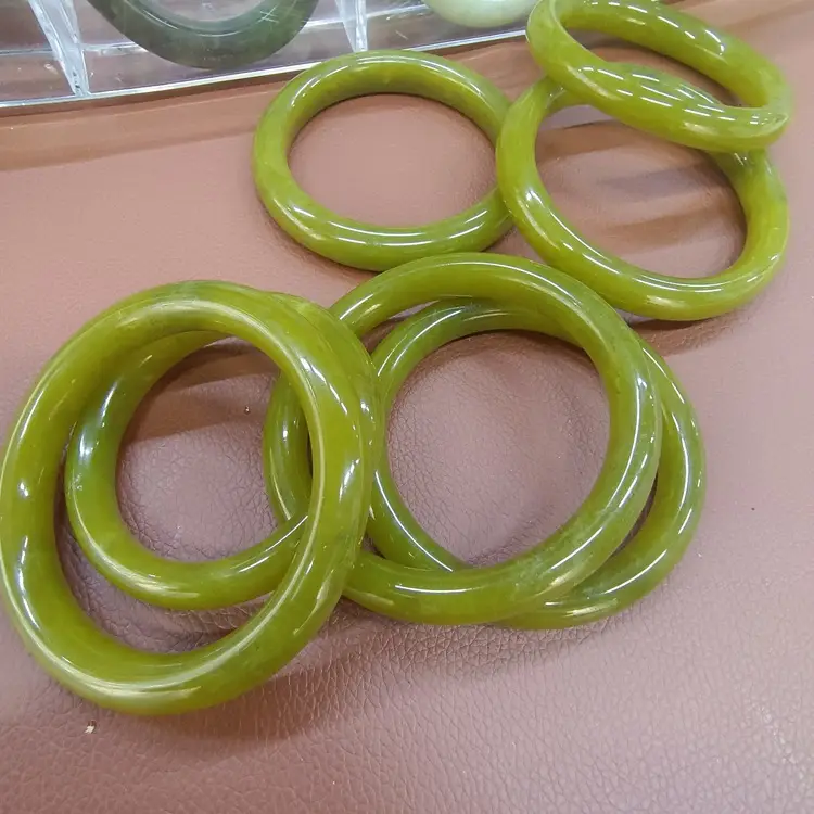 Natural Jade Female Bracelet Ice Xiuyan Wholesale — feature 11