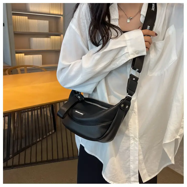 Korean Style Black Crossbody Shoulder Bag 2023 — feature 10
