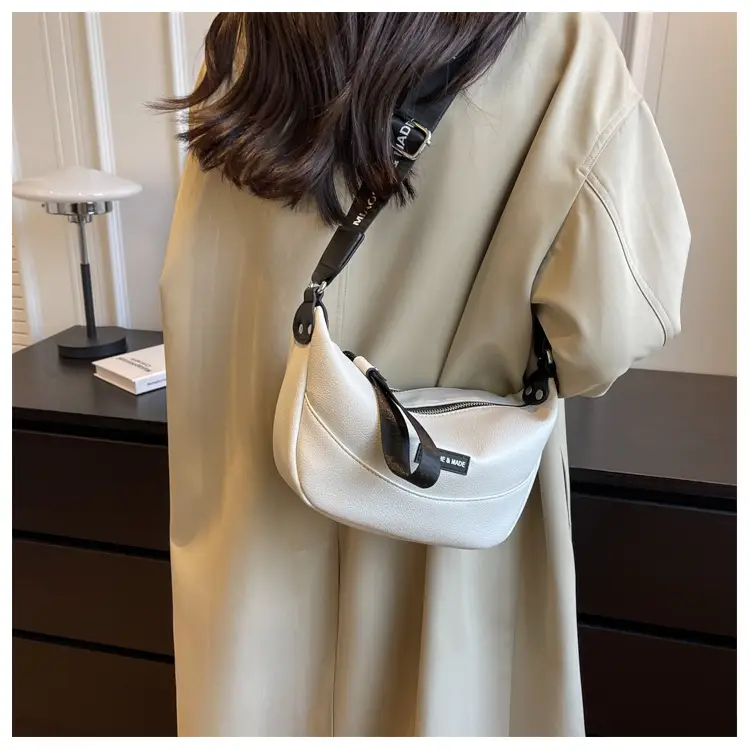 Korean Style Black Crossbody Shoulder Bag 2023 — feature 9