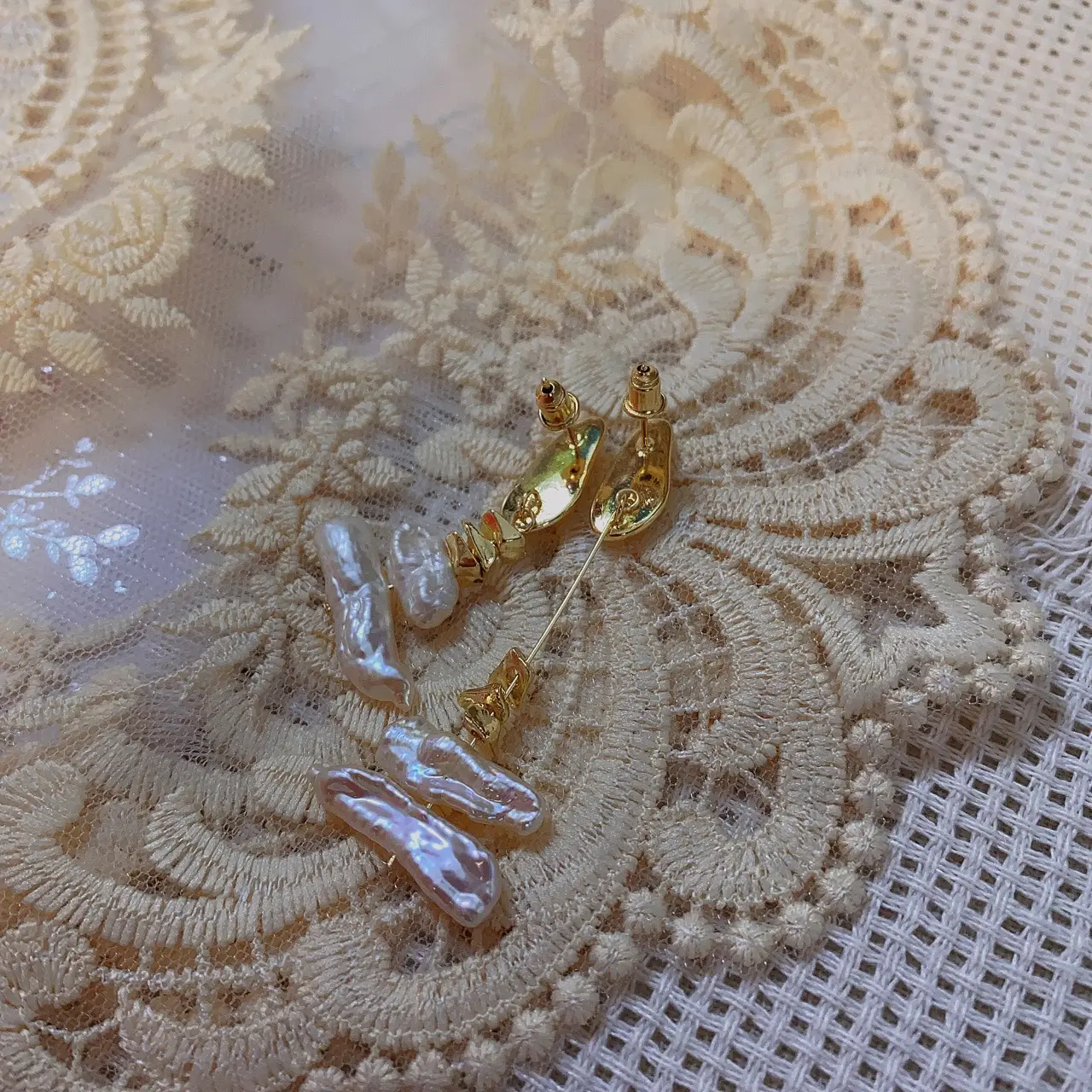 Natural Baroque Pearl Earrings Asymmetric Women - Image 3