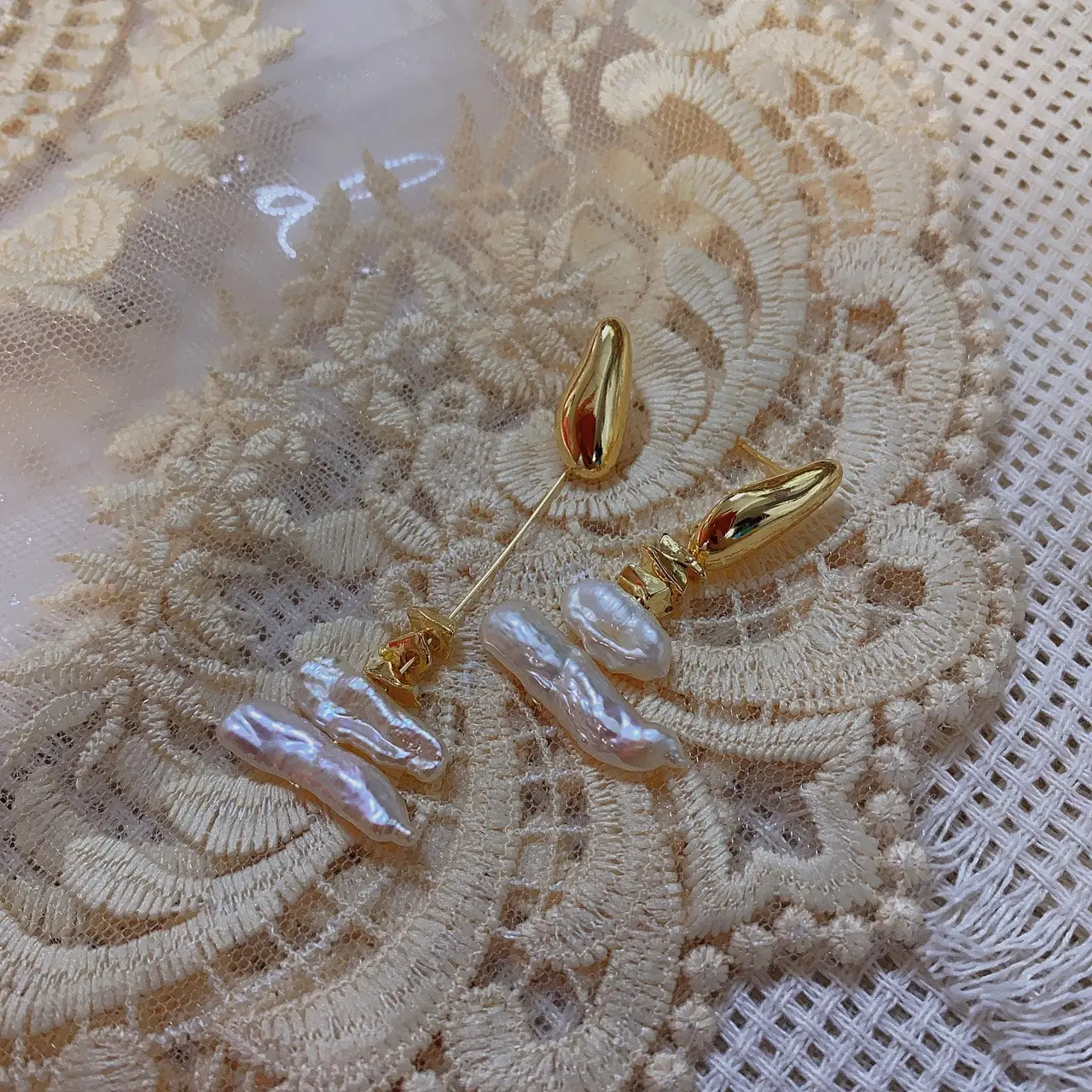 Natural Baroque Pearl Earrings Asymmetric Women - Image 4