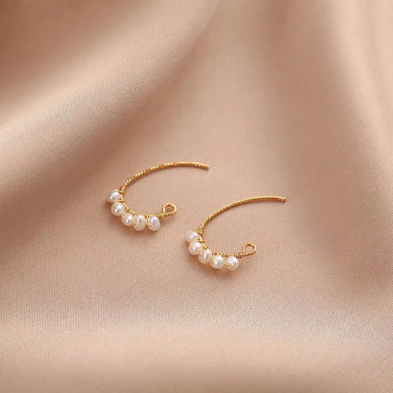 14K Gold Pearl Earrings for Women Elegant All-Match