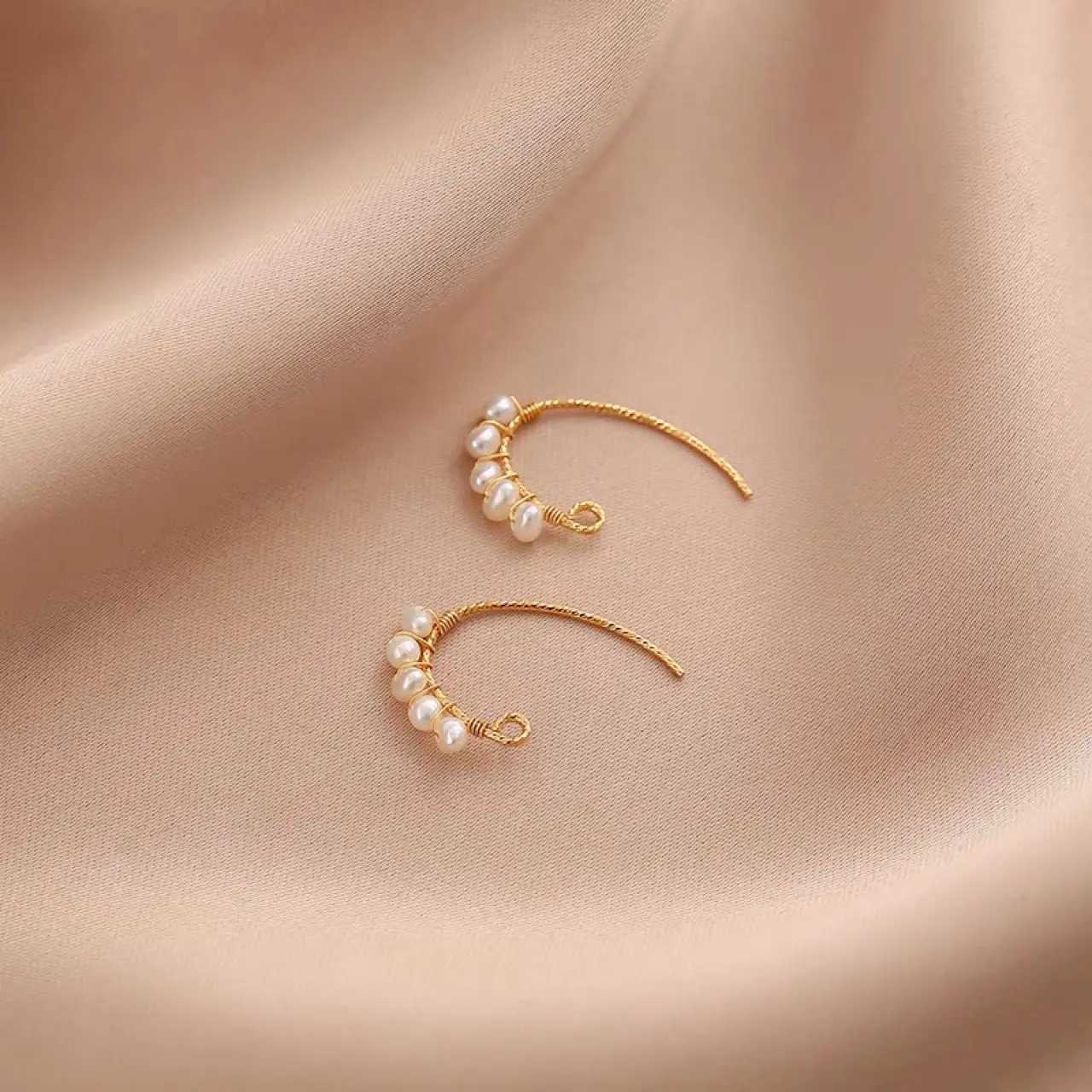 14K Gold Pearl Earrings for Women Elegant All-Match
