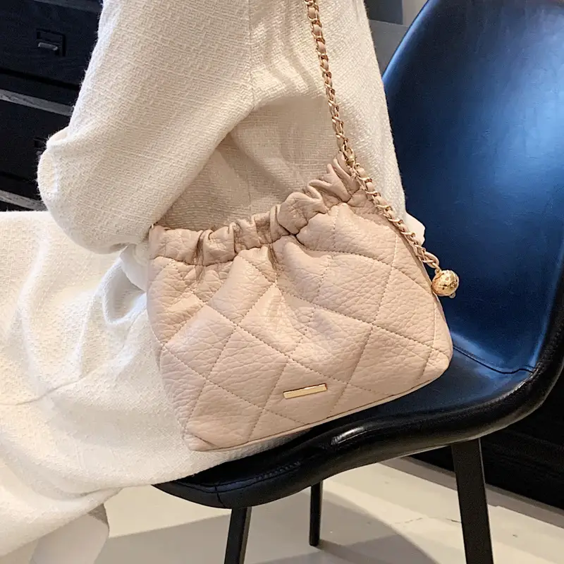 Women Rhombus Chain Shoulder Bag Cream 2023 - Image 7