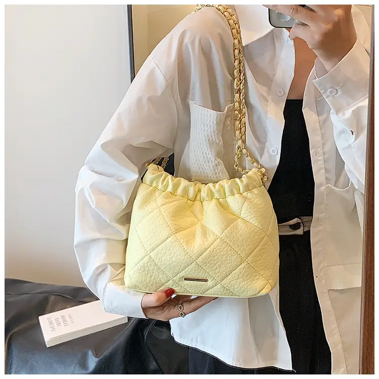 Women Rhombus Chain Shoulder Bag Cream 2023 β feature 10