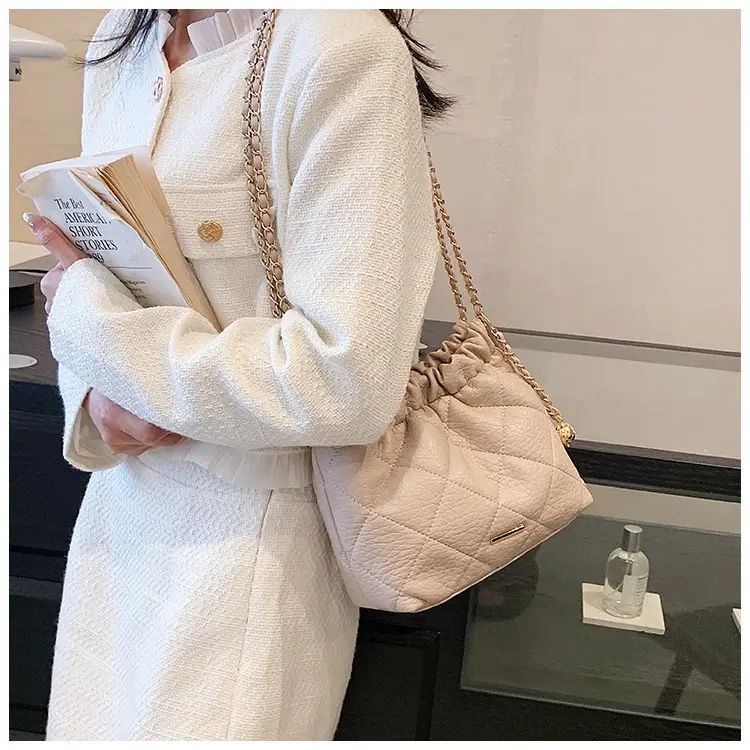Women Rhombus Chain Shoulder Bag Cream 2023 β feature 12