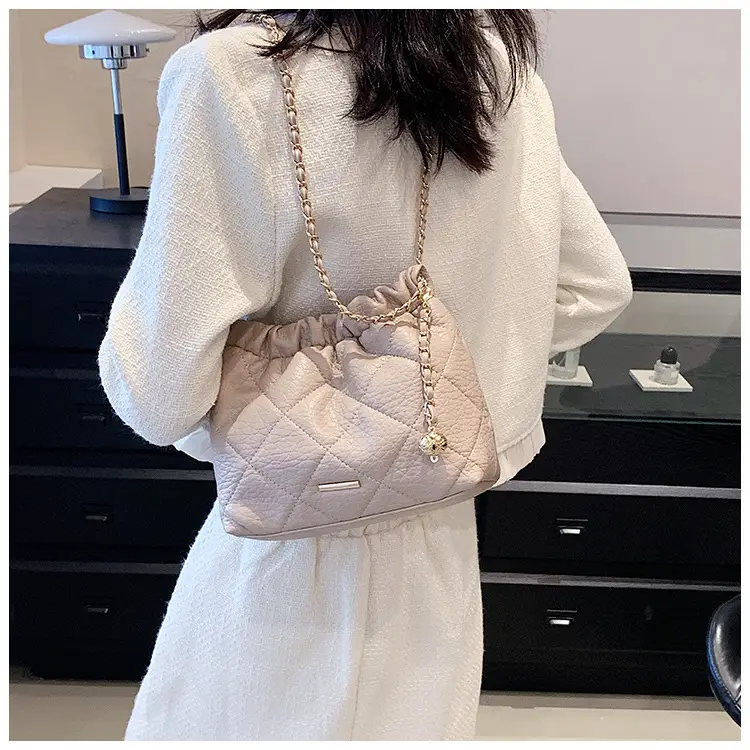 Women Rhombus Chain Shoulder Bag Cream 2023 β feature 13