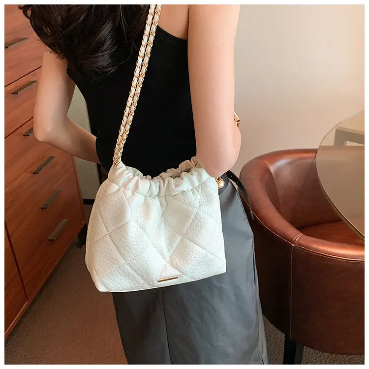 Women Rhombus Chain Shoulder Bag Cream 2023 β feature 18