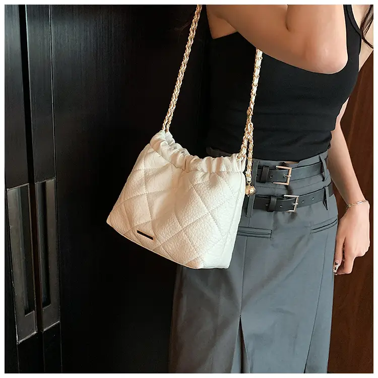 Women Rhombus Chain Shoulder Bag Cream 2023 β feature 19