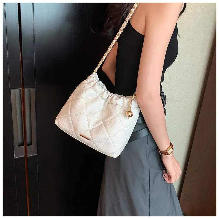 Women Rhombus Chain Shoulder Bag Cream 2023 β feature 20