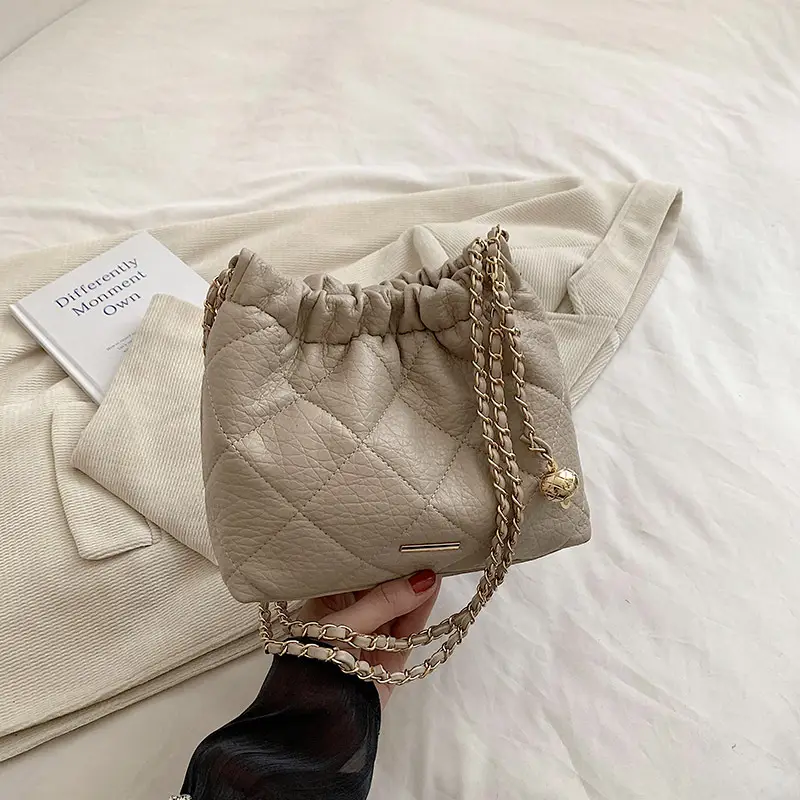 Women Rhombus Chain Shoulder Bag Cream 2023 - Image 4
