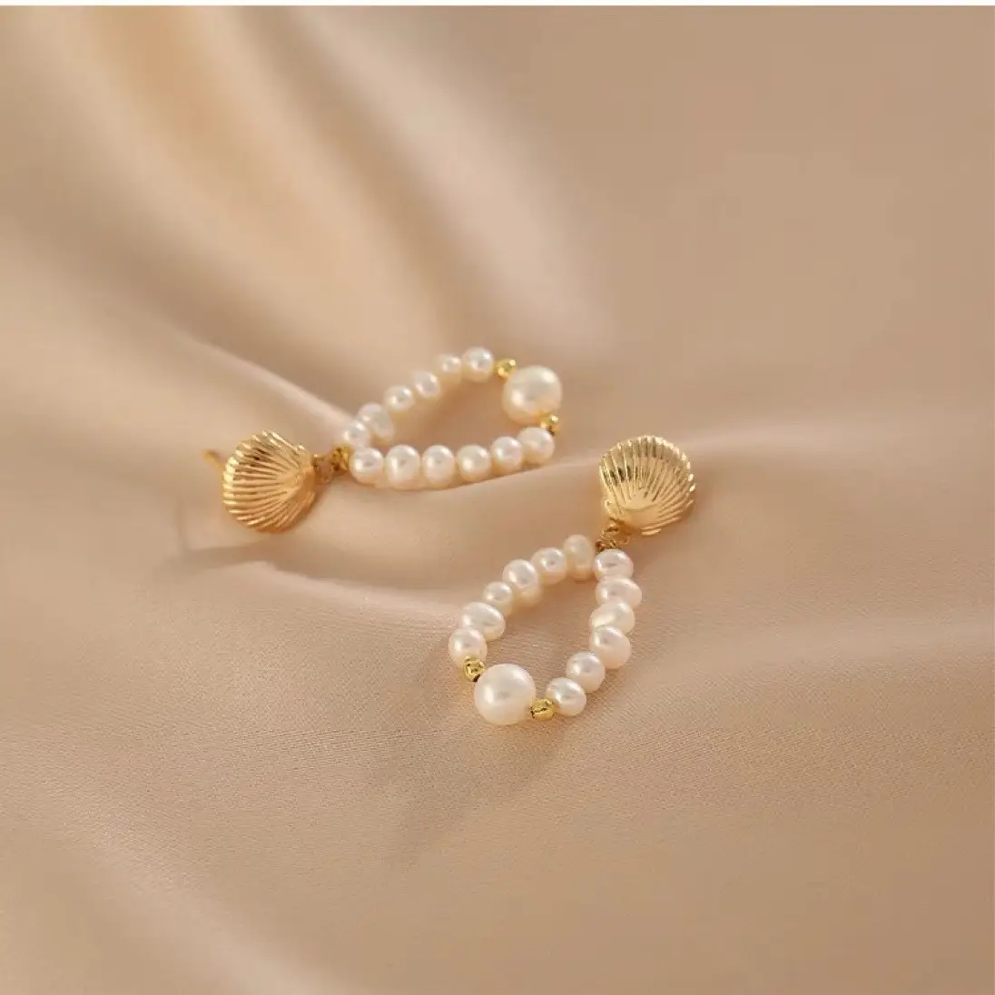 Elegant Pearl Shell Earrings for Women - Image 4