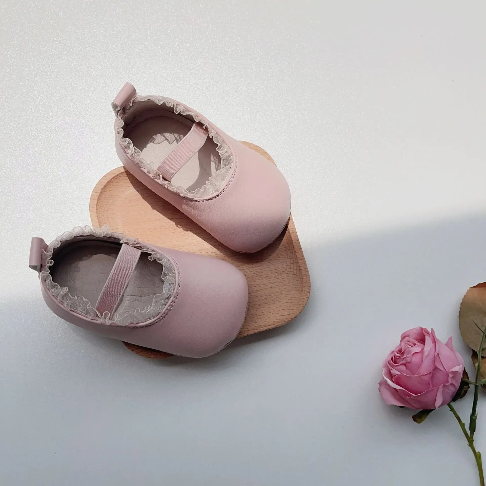 Pink Lace Baby Shoes for Girls Non-Slip — feature 8