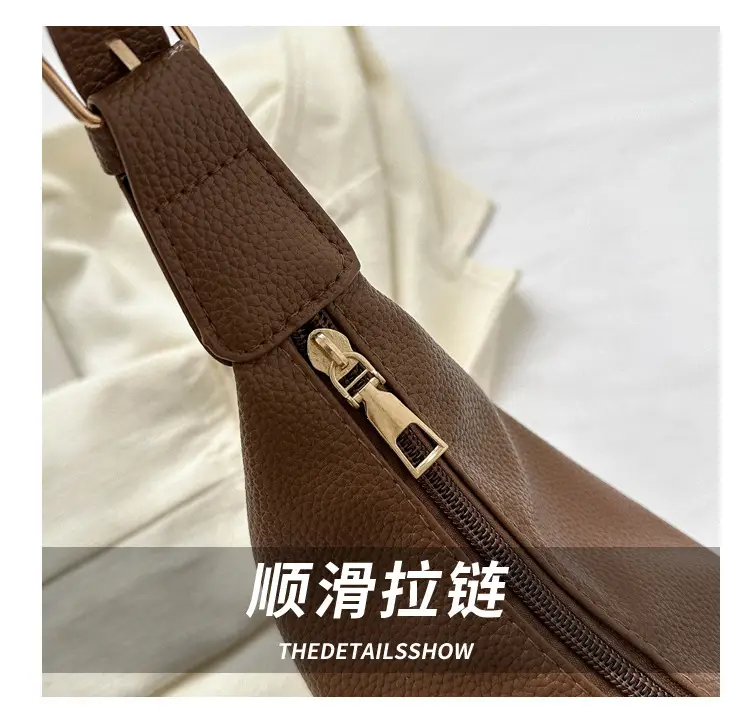 Vintage Black Crossbody Bag with Wide Strap — feature 4