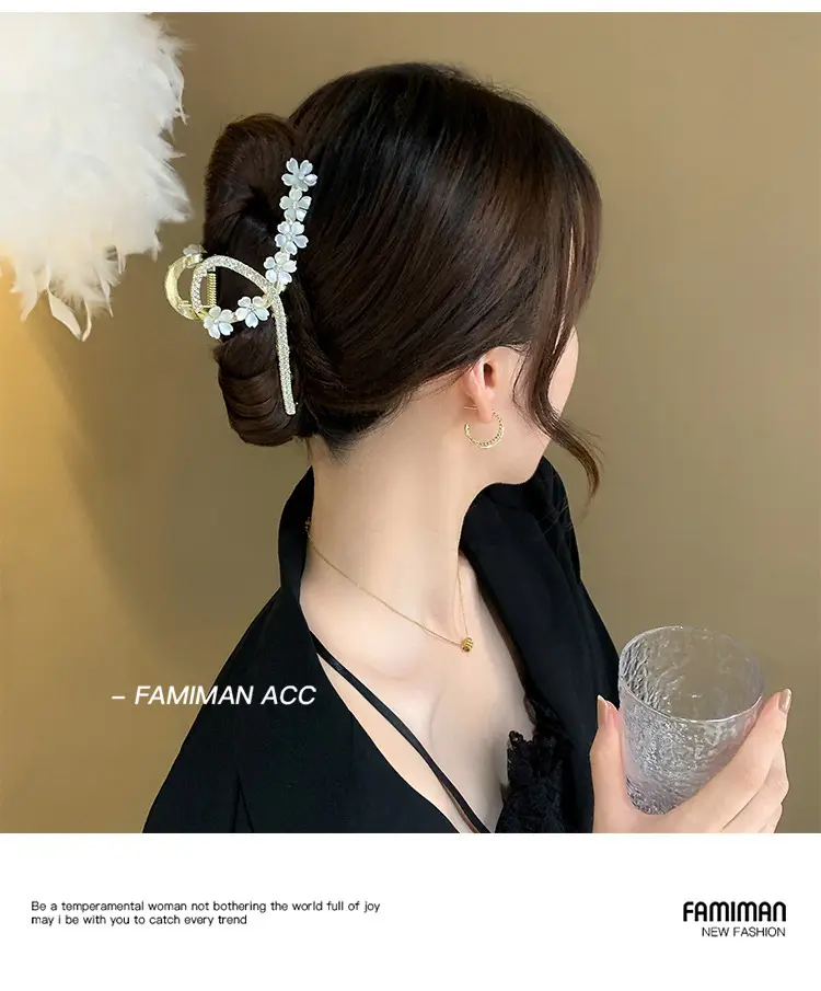 Gold Pearl Hair Clip for Women Large Size — feature 13