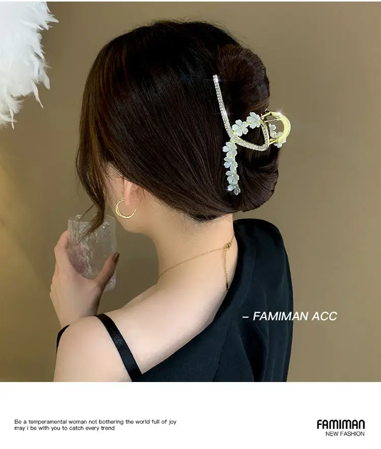 Gold Pearl Hair Clip for Women Large Size — feature 3