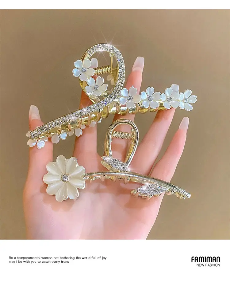 Gold Pearl Hair Clip for Women Large Size — feature 4