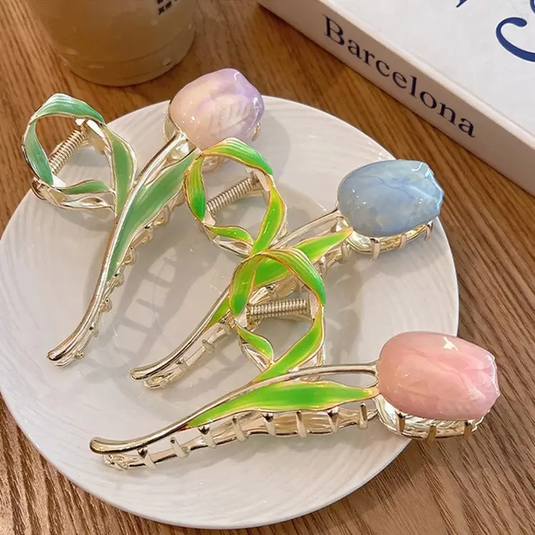 Gold Pearl Hair Clip for Women Large Size - Image 4