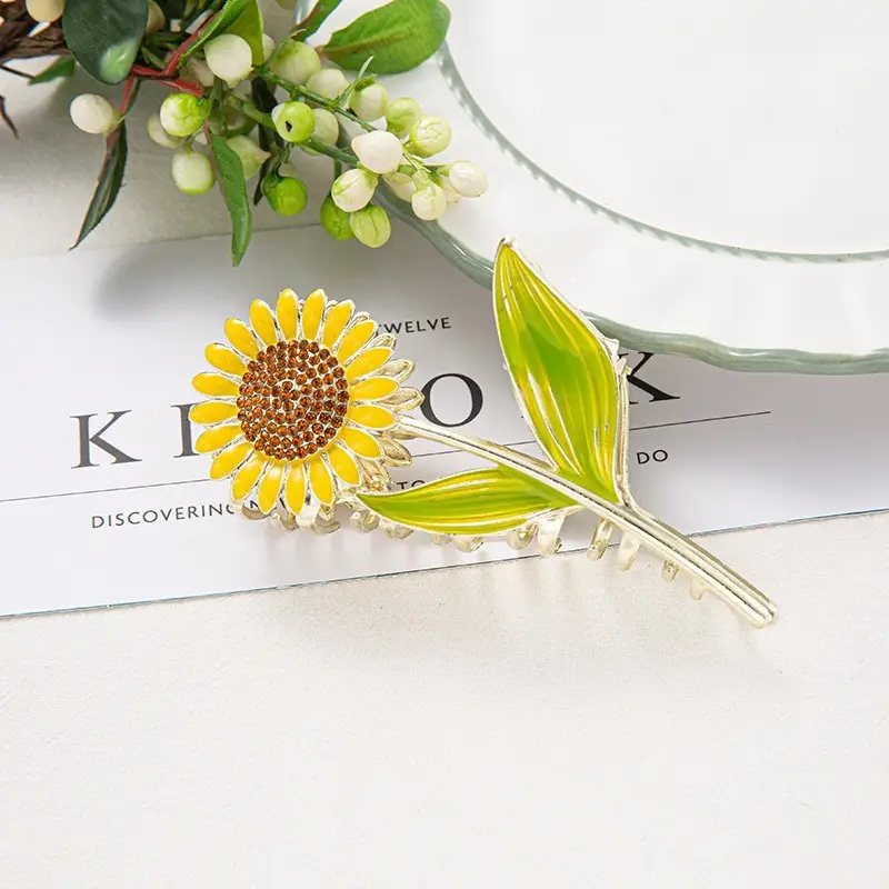 Gold Pearl Hair Clip for Women Large Size - Image 40