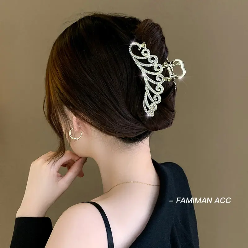 Gold Pearl Hair Clip for Women Large Size - Image 6