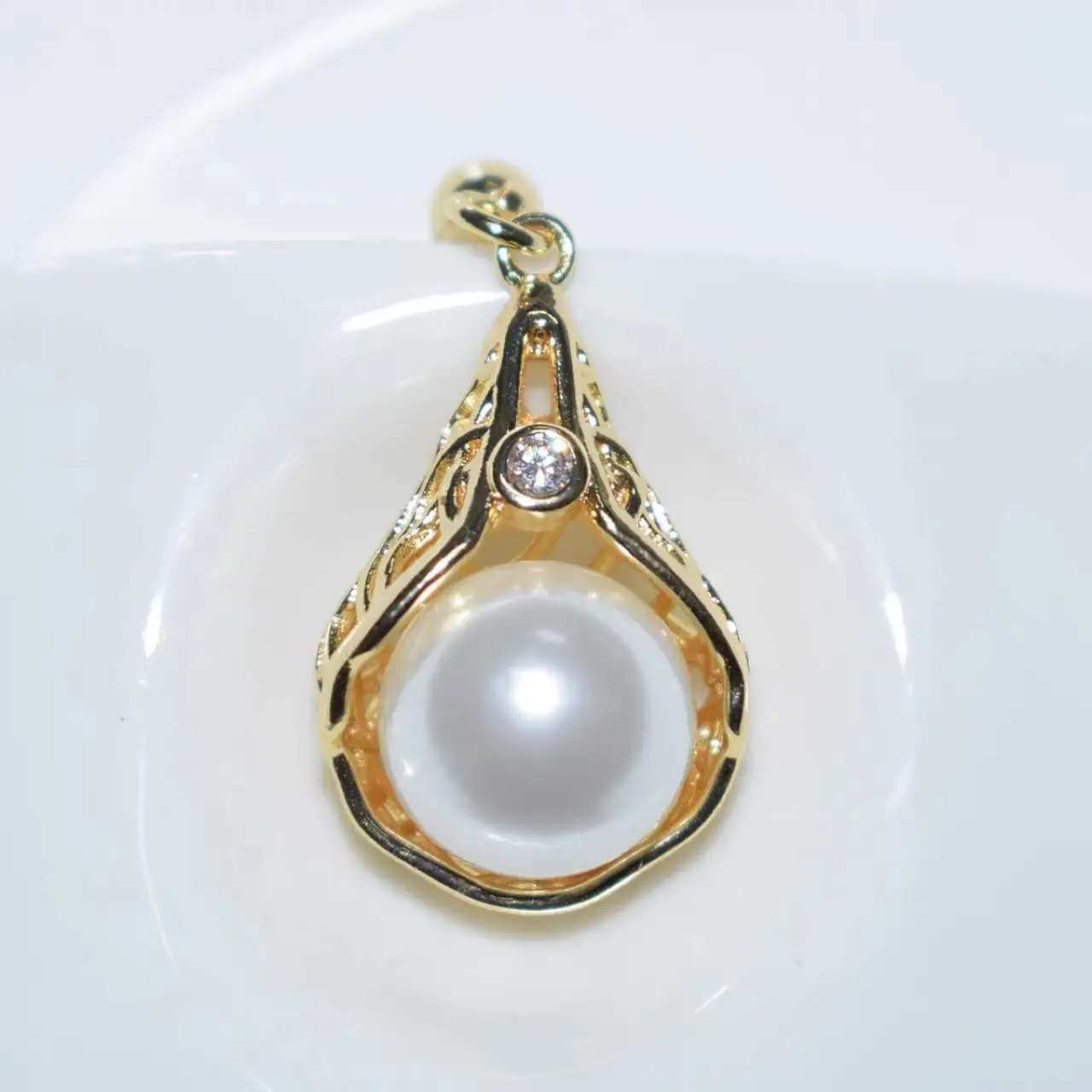 Natural Pearl Bird's Nest Earrings Gold Plated 925 Silver - Image 3