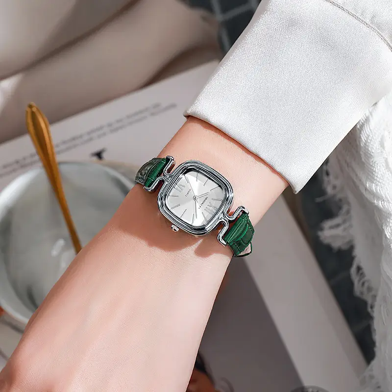 Elegant Green Strap Women's Watch with Square Dial — feature 5