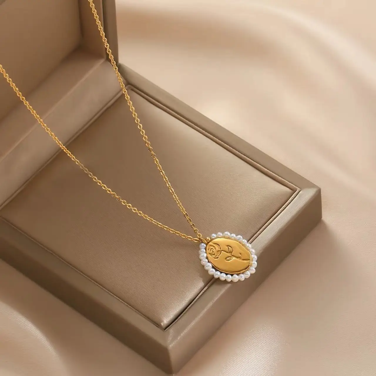 Gold Rose Bouquet Pearl Necklace for Girls - Image 4