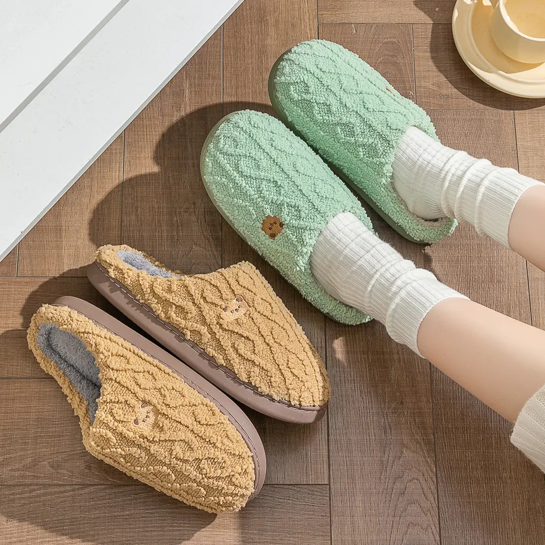 Cotton Slippers for Women, Autumn and Winter 2026 New Style Indoor Home Maternity Slippers, Non-Slip Soft Sole Couple Slippers for Men, Wholesale