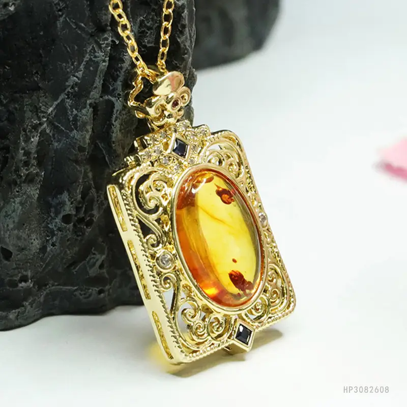 Natural Amber Flower Pendant Necklace Vintage Gold — feature 11