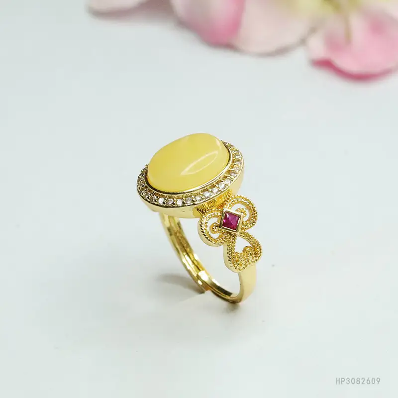 Yellow Honey Amber Ring for Women Vintage Design — feature 8