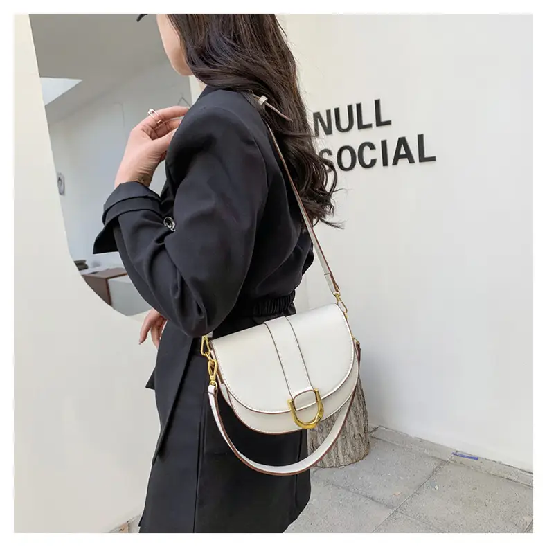 Women's Black Shoulder Bag with Gold Clasp 2022 — feature 18