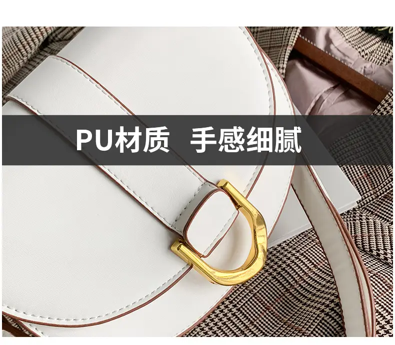 Women's Black Shoulder Bag with Gold Clasp 2022 — feature 7